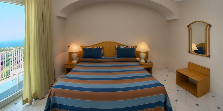 Early booking in Sorrento room with jacuzzi