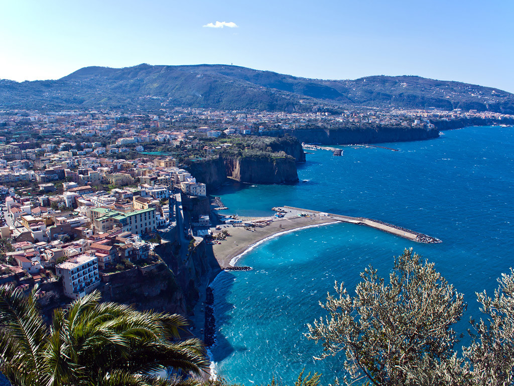 Visitare Sorrento -Escursioni da Sorrento - crociere sorrento capri - crociere sorrento ischia - hotel aminta escursioni