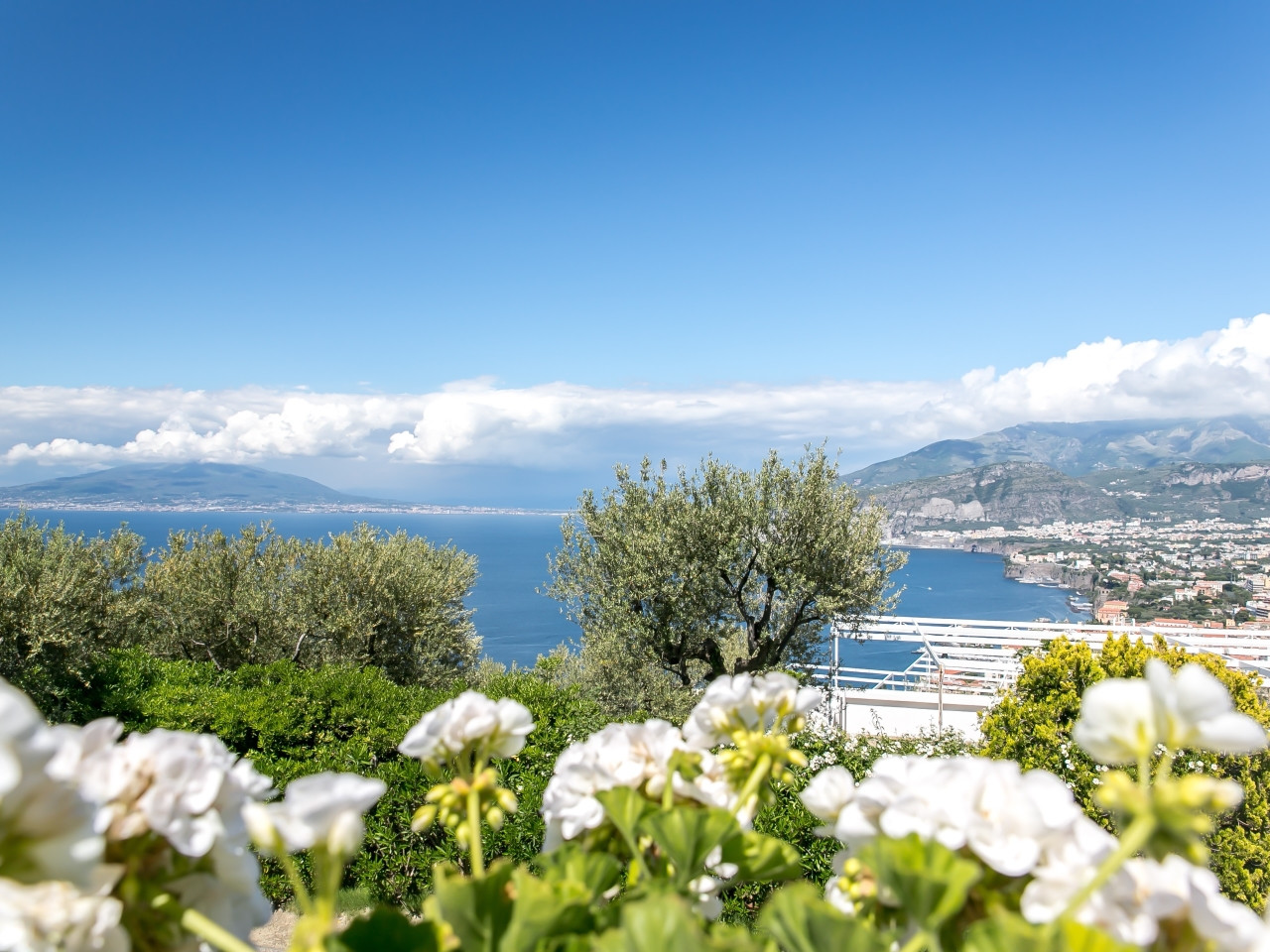 Excursions to Sorrento - Visit Sorrento - excursion in italy - excursion pompeii  - amalfi coast visit -excursion hotel in sorrento